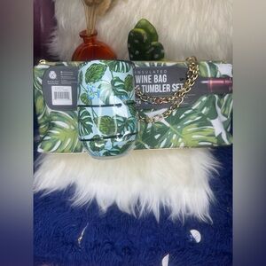 NWT Wine Carrier Bag Insulated Drink Holder and Tumbler Set- Monstera Print